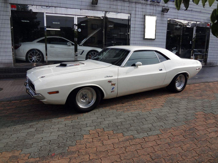 ダッジ チャレンジャー 528HEMI 8.6L フルレストア済 中古車